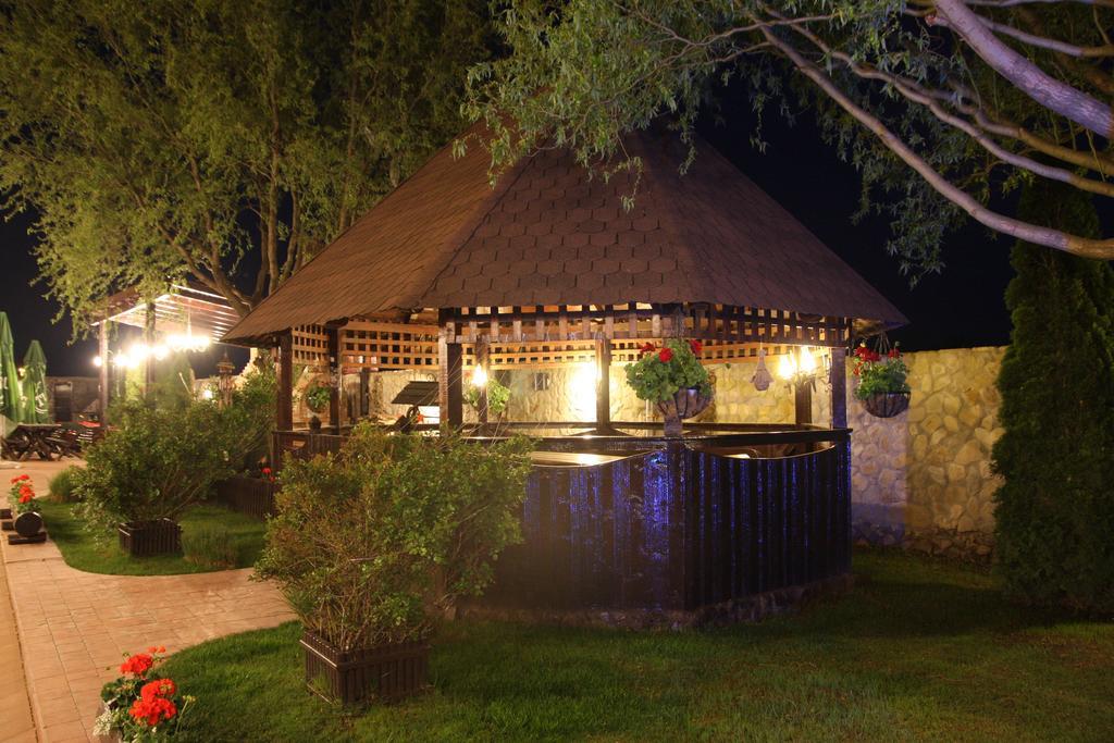 Rixo'S Guesthouse Cîrcea Exterior foto