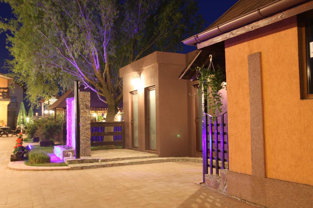 Rixo'S Guesthouse Cîrcea Exterior foto