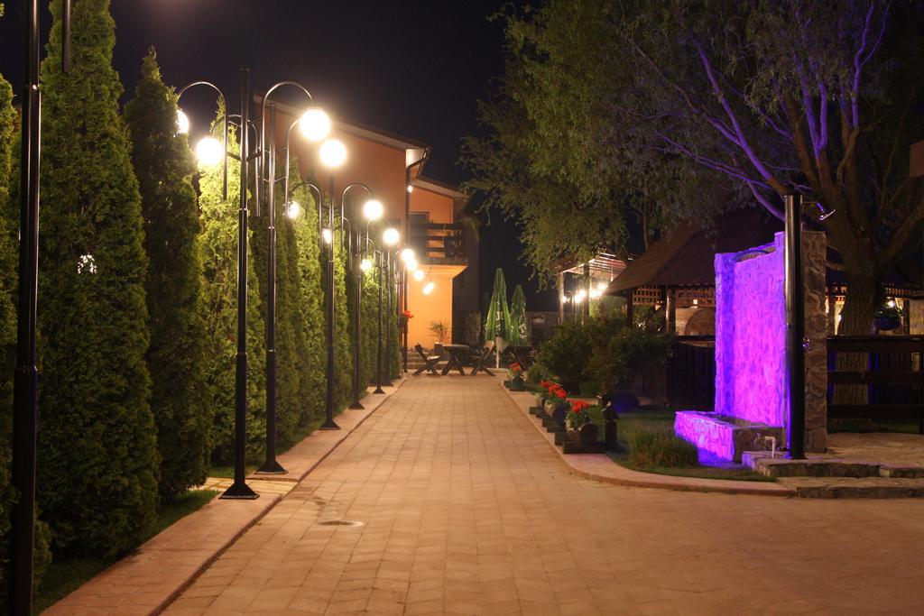 Rixo'S Guesthouse Cîrcea Exterior foto