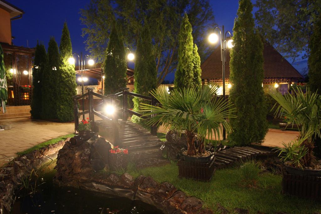 Rixo'S Guesthouse Cîrcea Exterior foto
